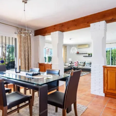 Villa Villa Milagro In Mijas